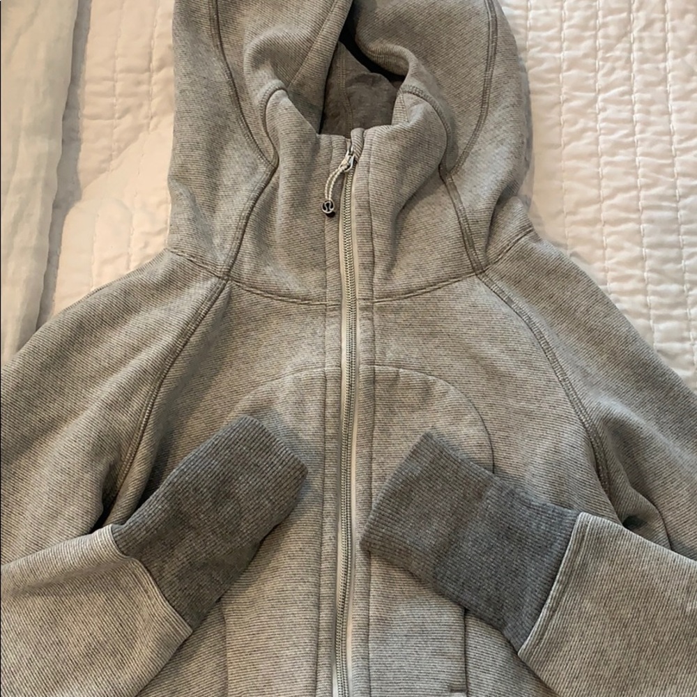 Lululemon scuba hoodie LIKE NEW size 4